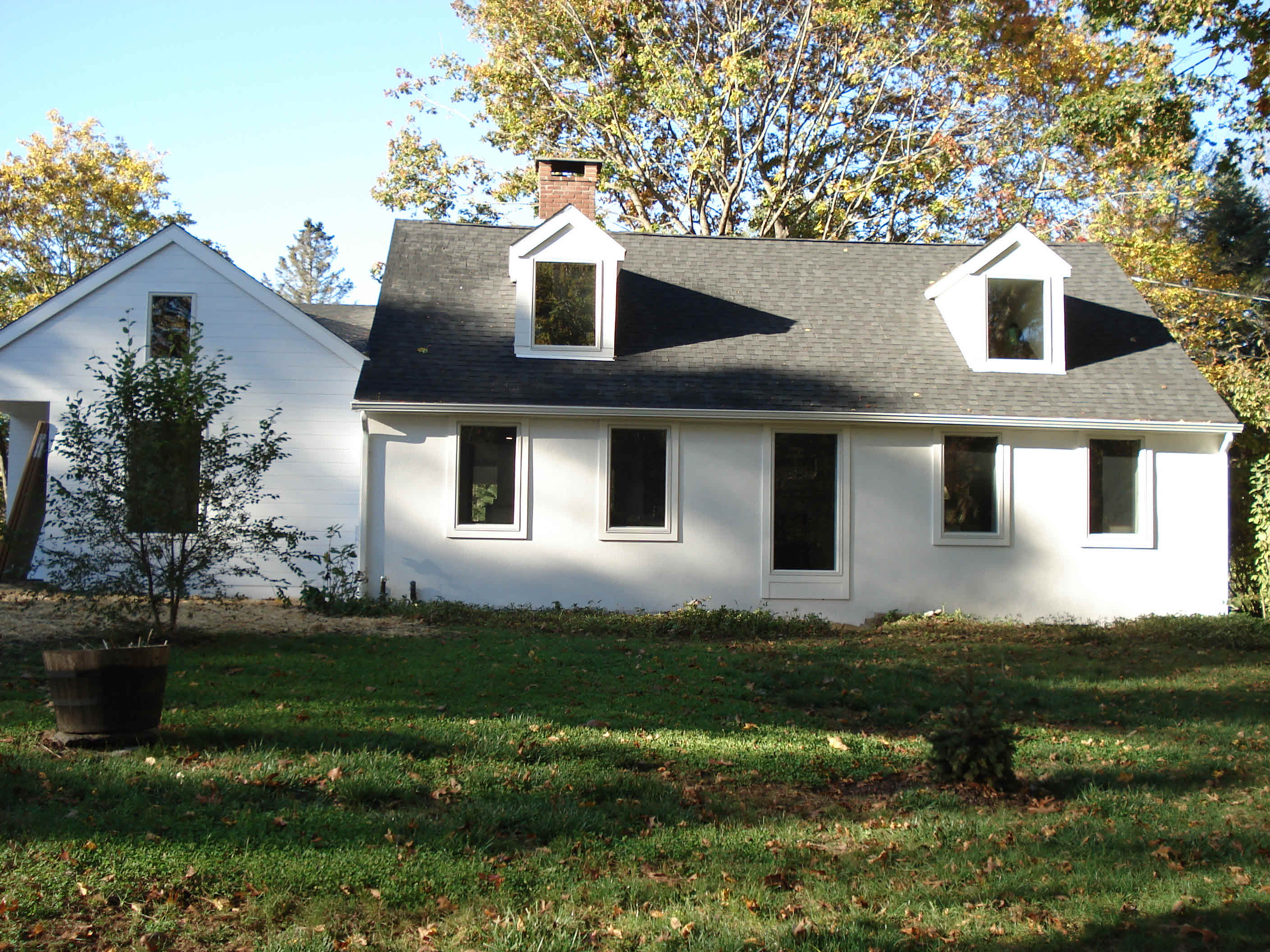 Building photograph for 305 CHRISTIAN ST